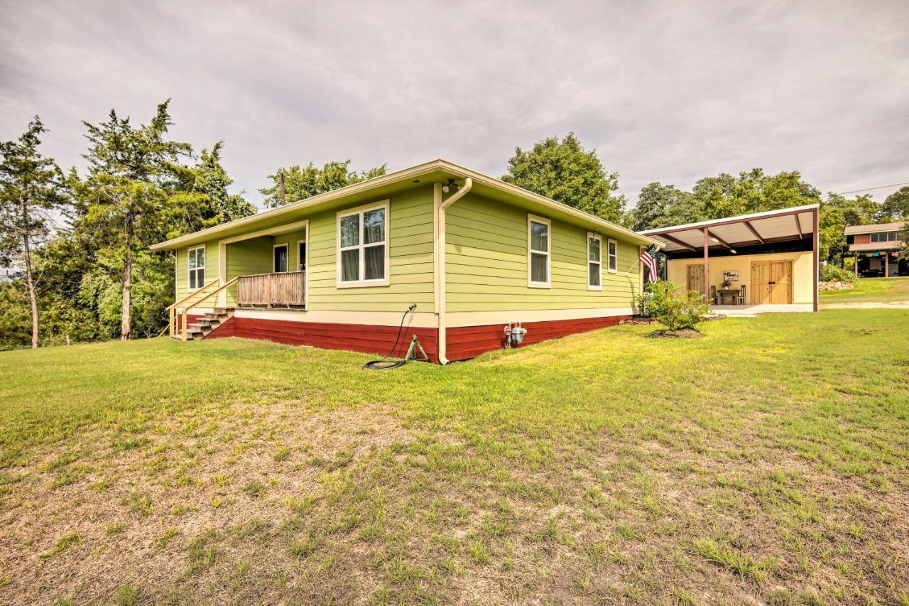 The Gathering Place Brenham Home On 6 Acres Exterior photo