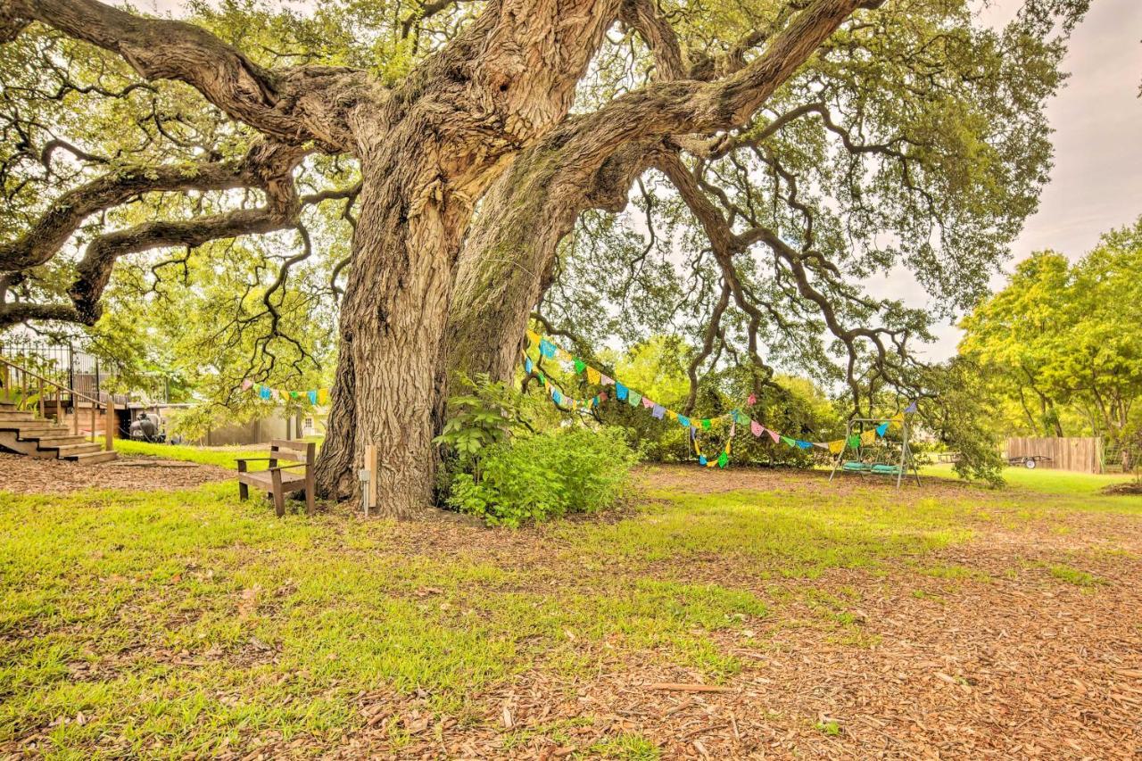 The Gathering Place Brenham Home On 6 Acres Exterior photo